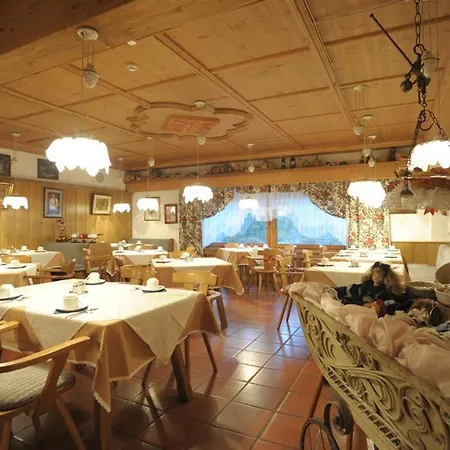 Park Arnica Hotel 4*